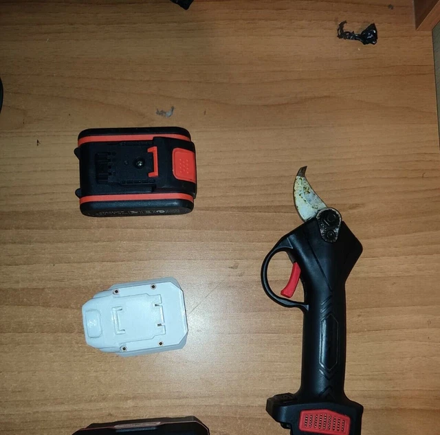 ADATTATORE BATTERIA PARKSIDE PER FORBICE POTATURA Pruning Shears 48V